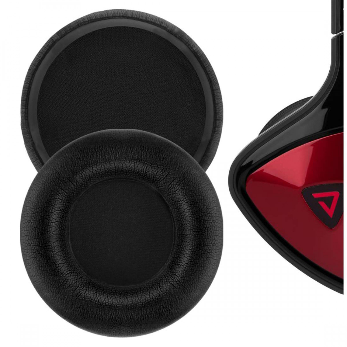 Czarne nauszniki, dwa widoczne, do słuchawek. Jeden jest oddzielny, drugi przymocowany do zestawu słuchawkowego.