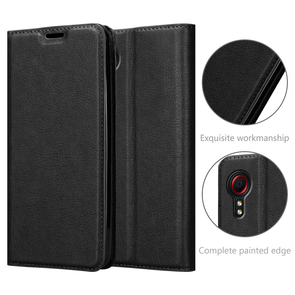 Schwarze Handyhülle, offen und geschlossen, zeigt Details des Designs.