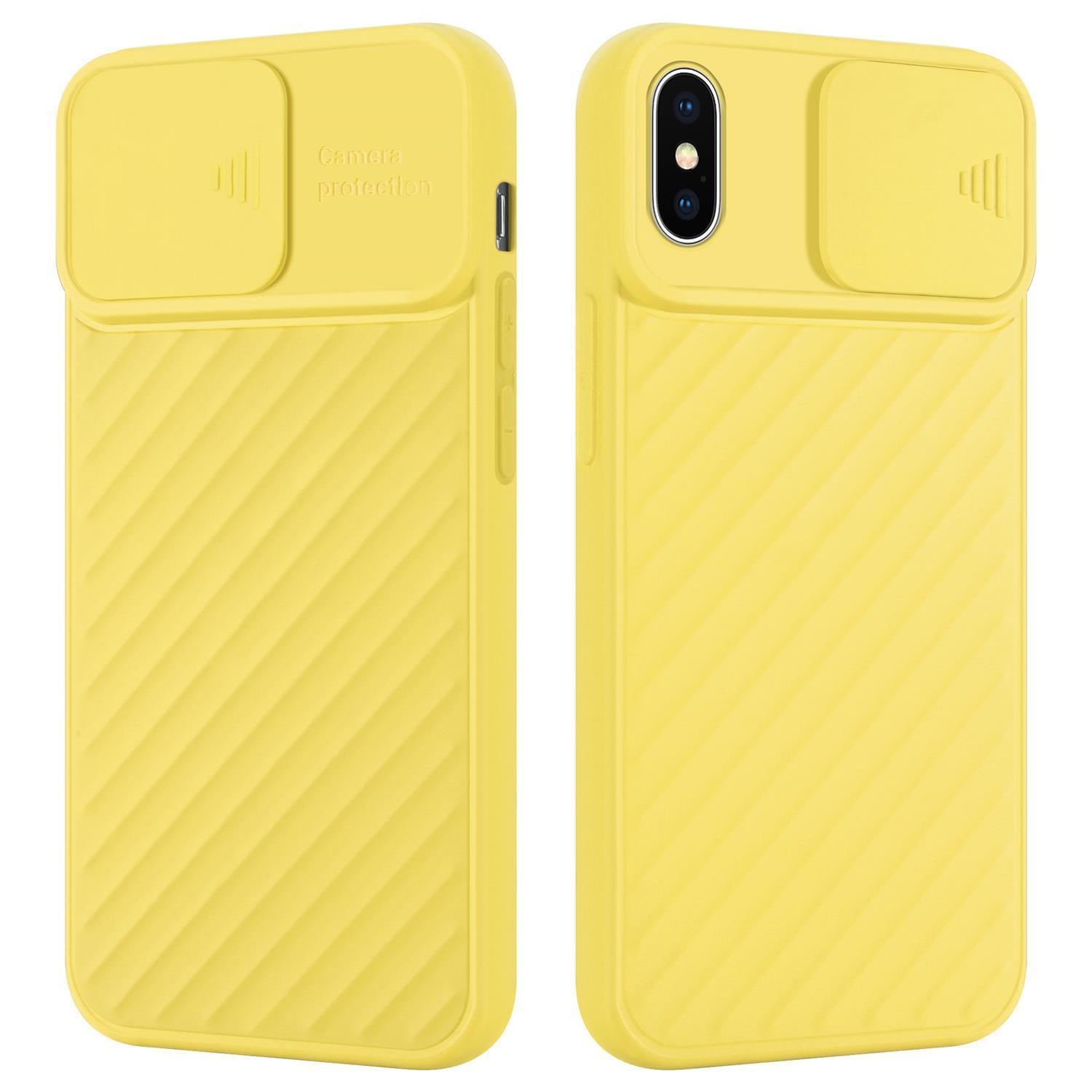 Gelbe Handyhülle mit Kameraabdeckung. Geripptes Design. Weißer Hintergrund.