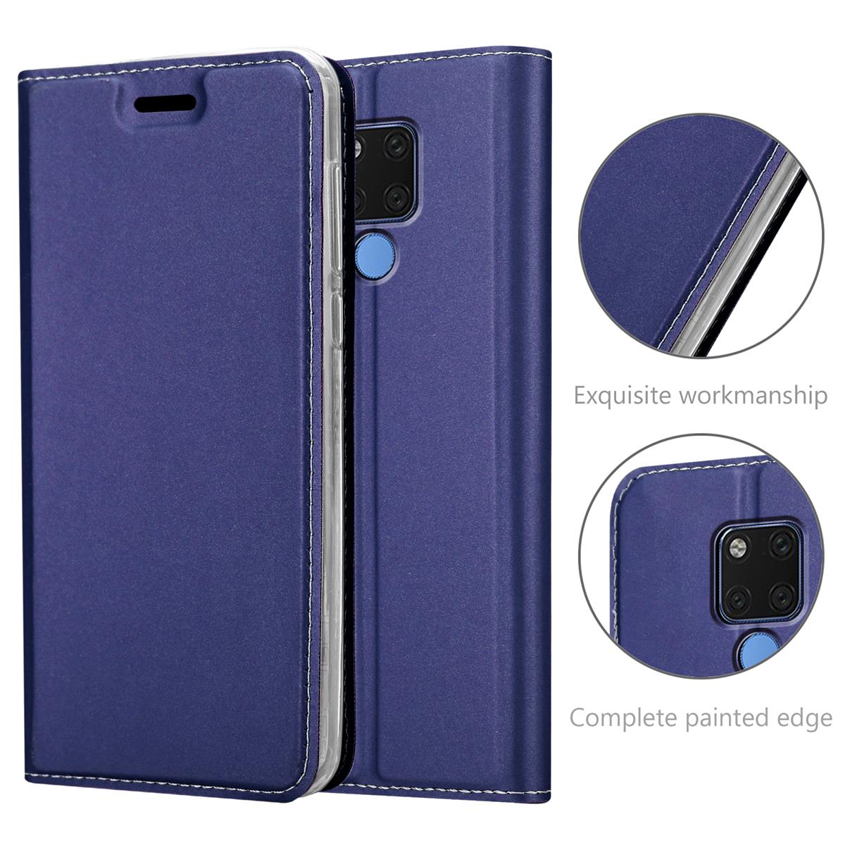 Eine blaue Handyhülle, geöffnet, um ein Telefon zu zeigen. Die Hülle hat weiße Nähte und ein Detail des Kamerabereichs.