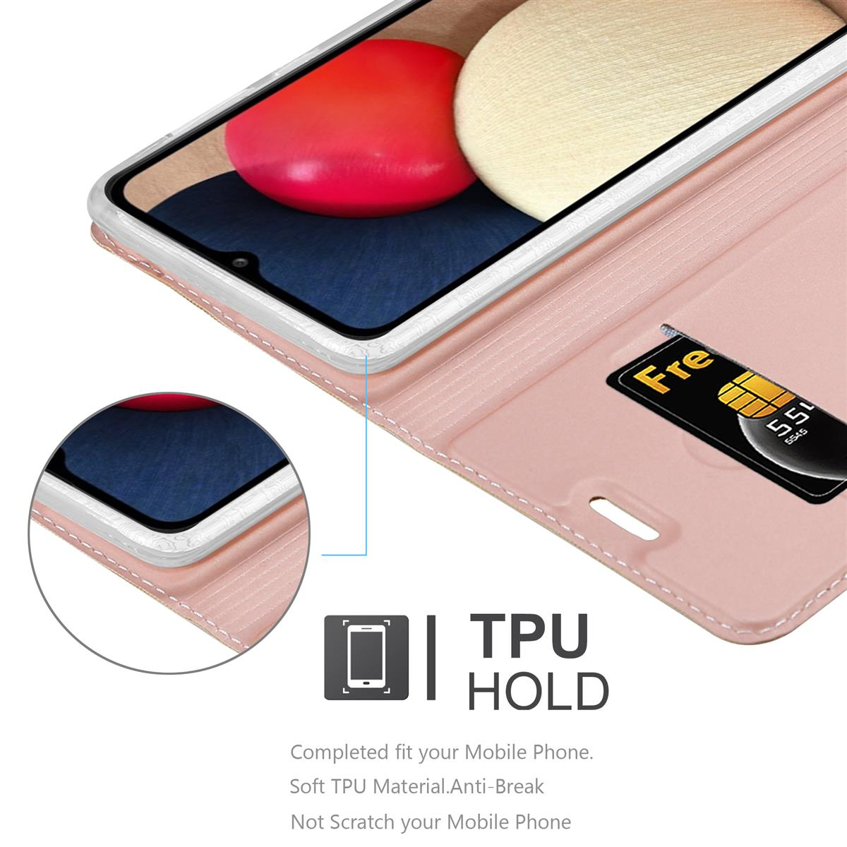 Étui de téléphone rose, ouvert, montrant un téléphone avec un écran coloré. Une carte avec des numéros est à l'intérieur.