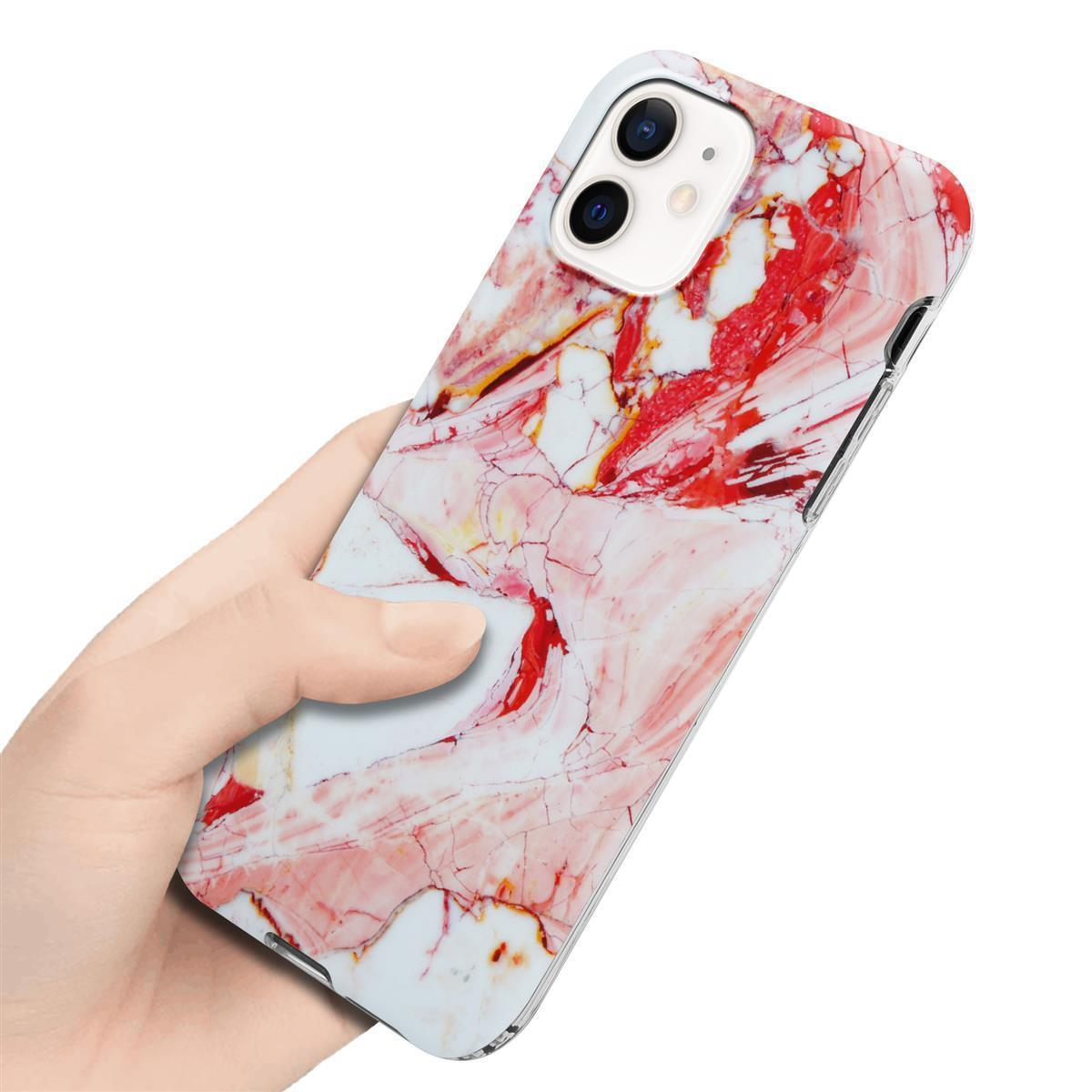Eine Hand, die ein Telefon mit einer marmorierten Hülle hält, mit weißen, roten und rosa Farben.