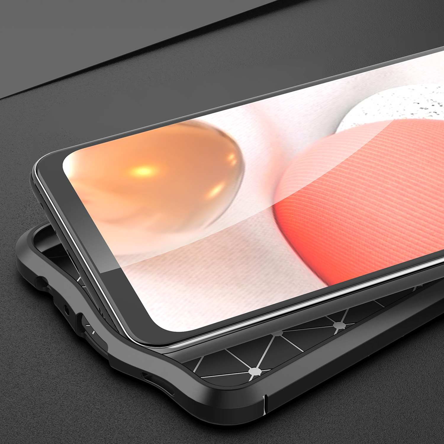 Custodia nera con design a griglia. La custodia protegge lo schermo del telefono.