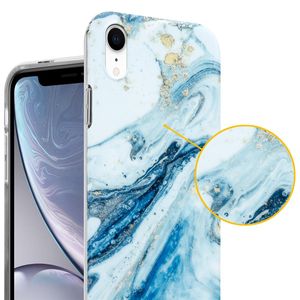 Custodia per telefono in marmo bianco e blu, dettagli dorati, primo piano.