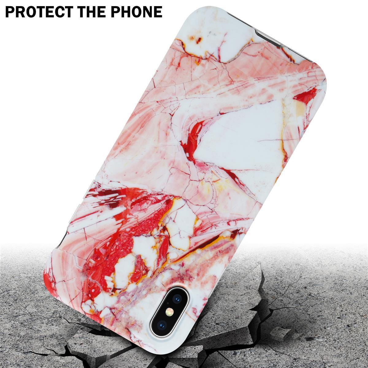 Una custodia per telefono con un design a marmorini. La custodia è su una superficie incrinata.