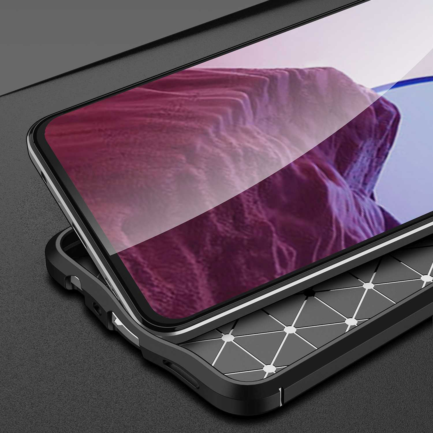 Schwarze Handyhülle mit geometrischem Muster und ein Handy-Bildschirm mit einem lila wolkenartigen Bild.