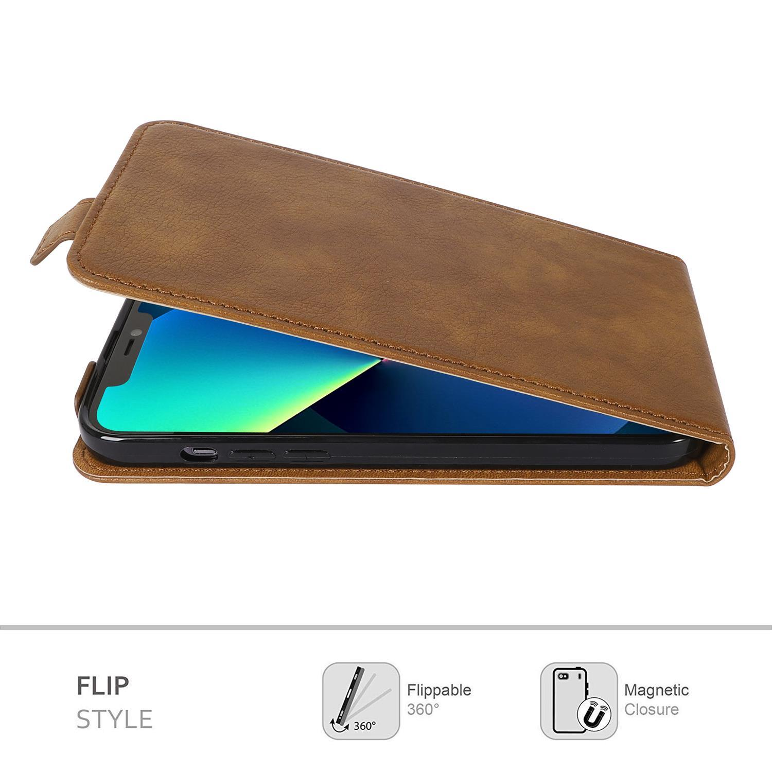 Eine braune Flip-Handyhülle aus Leder, geöffnet, um das Telefon zu zeigen. Der Hintergrund ist weiß.