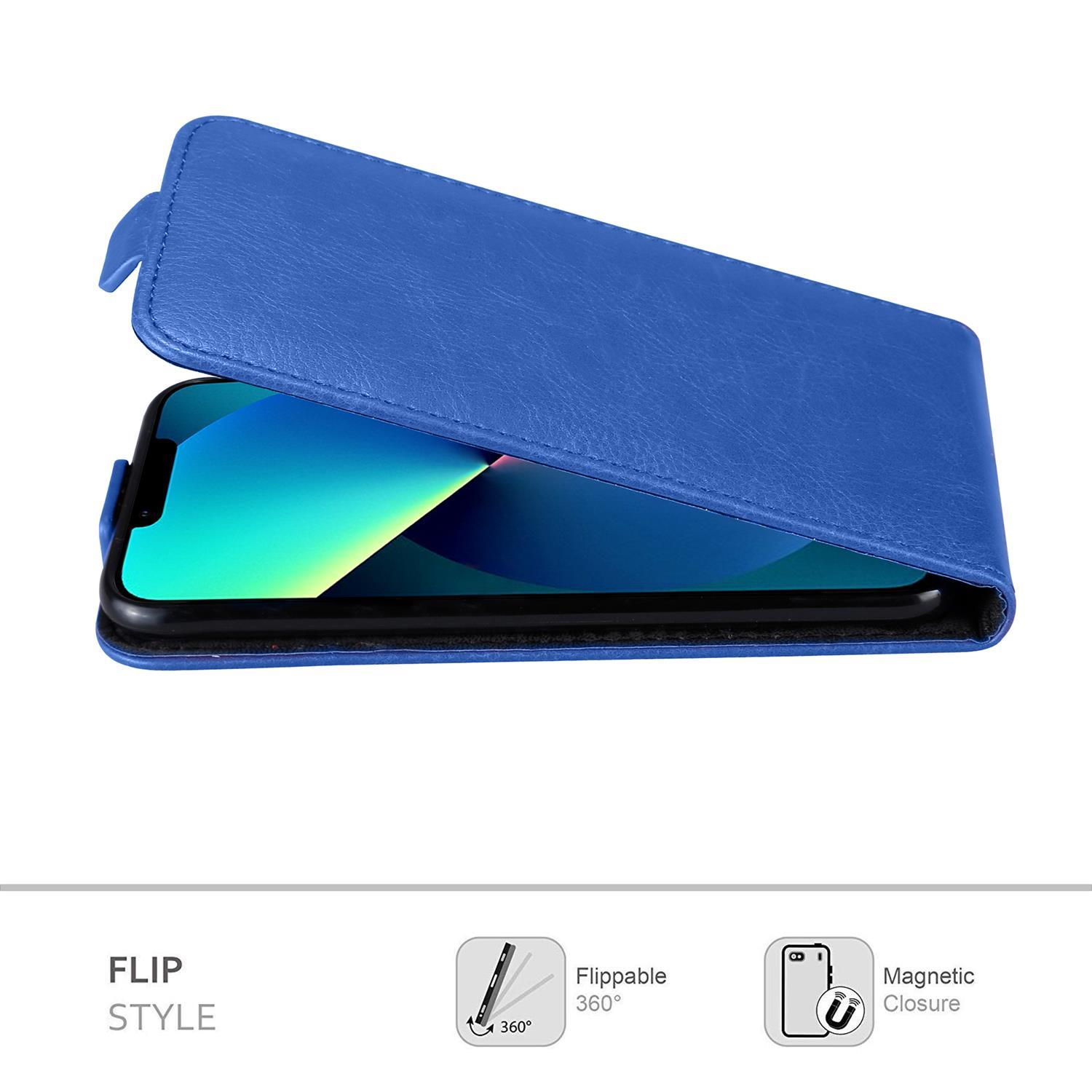 Eine blaue Klapp-Handyhülle mit dem Telefon darin. Symbole für 360° drehbar und Magnetverschluss werden gezeigt.