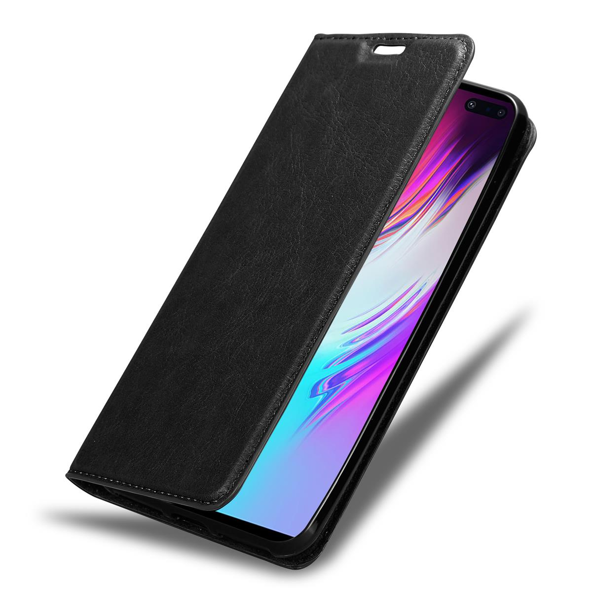 Eine schwarze Leder-Handyhülle, geöffnet, um den Bildschirm des Telefons zu zeigen. Das Telefon zeigt ein farbenfrohes Bild.