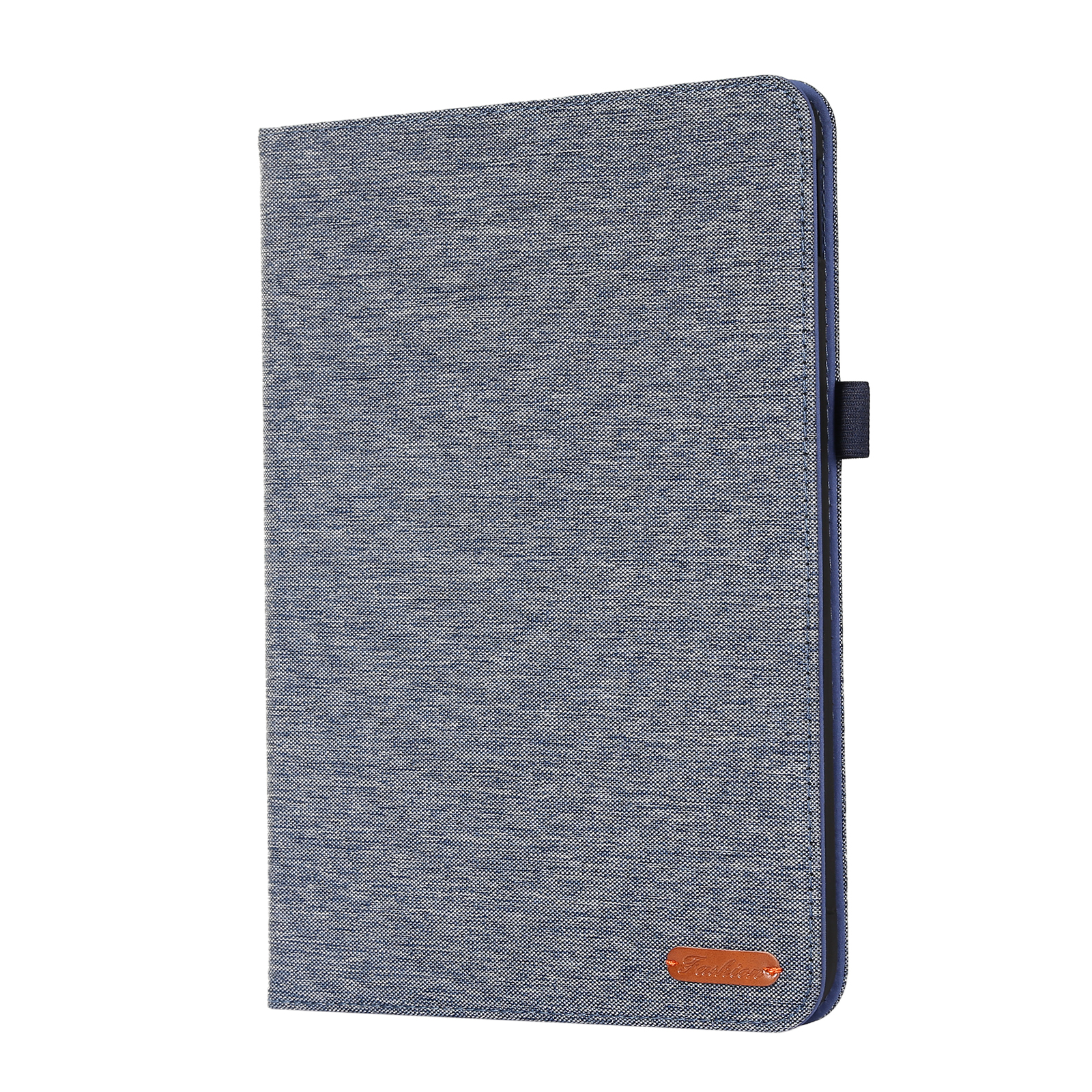 Tablet-Hülle geschlossen, denimblau. Braunes Etikett unten rechts.