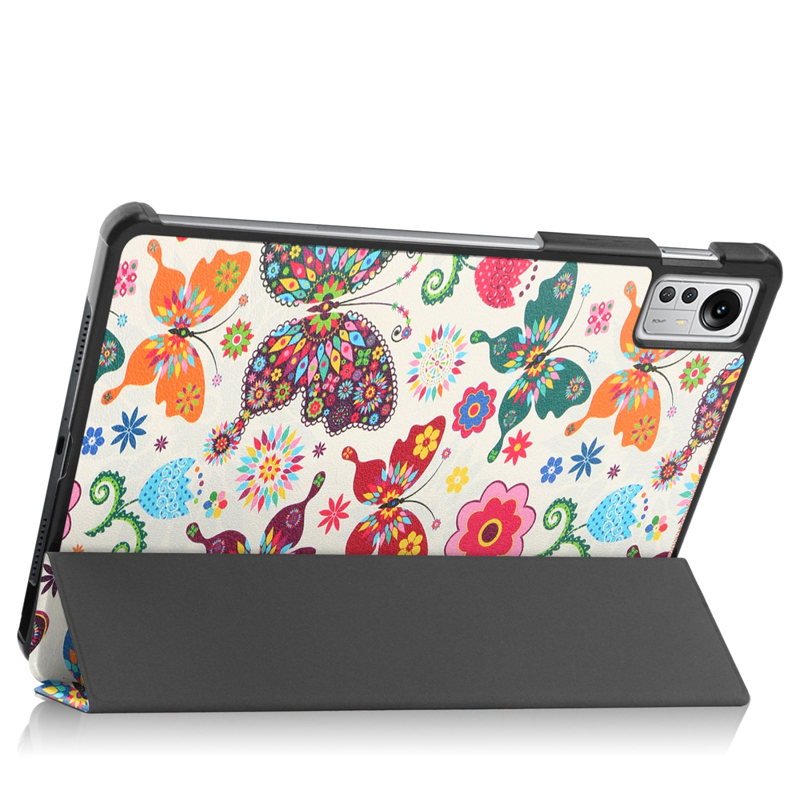 Eine Tablet-Hülle mit einem bunten Schmetterlingsmuster. Die Hülle ist aufgestellt. Der Hintergrund ist unscharf.