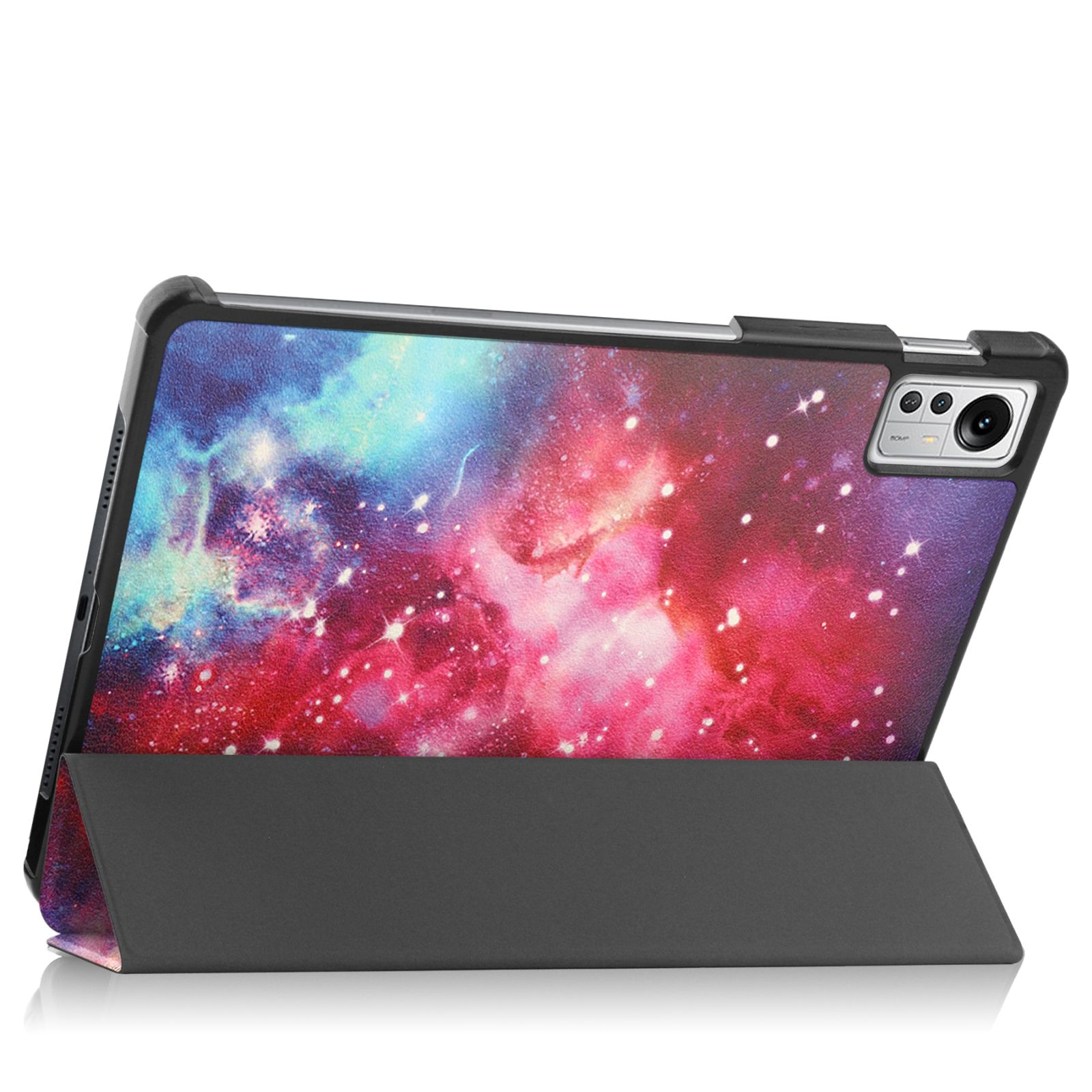 Tablethülle mit buntem Galaxiemuster. Die Hülle ist geöffnet und zeigt das Galaxiemuster.