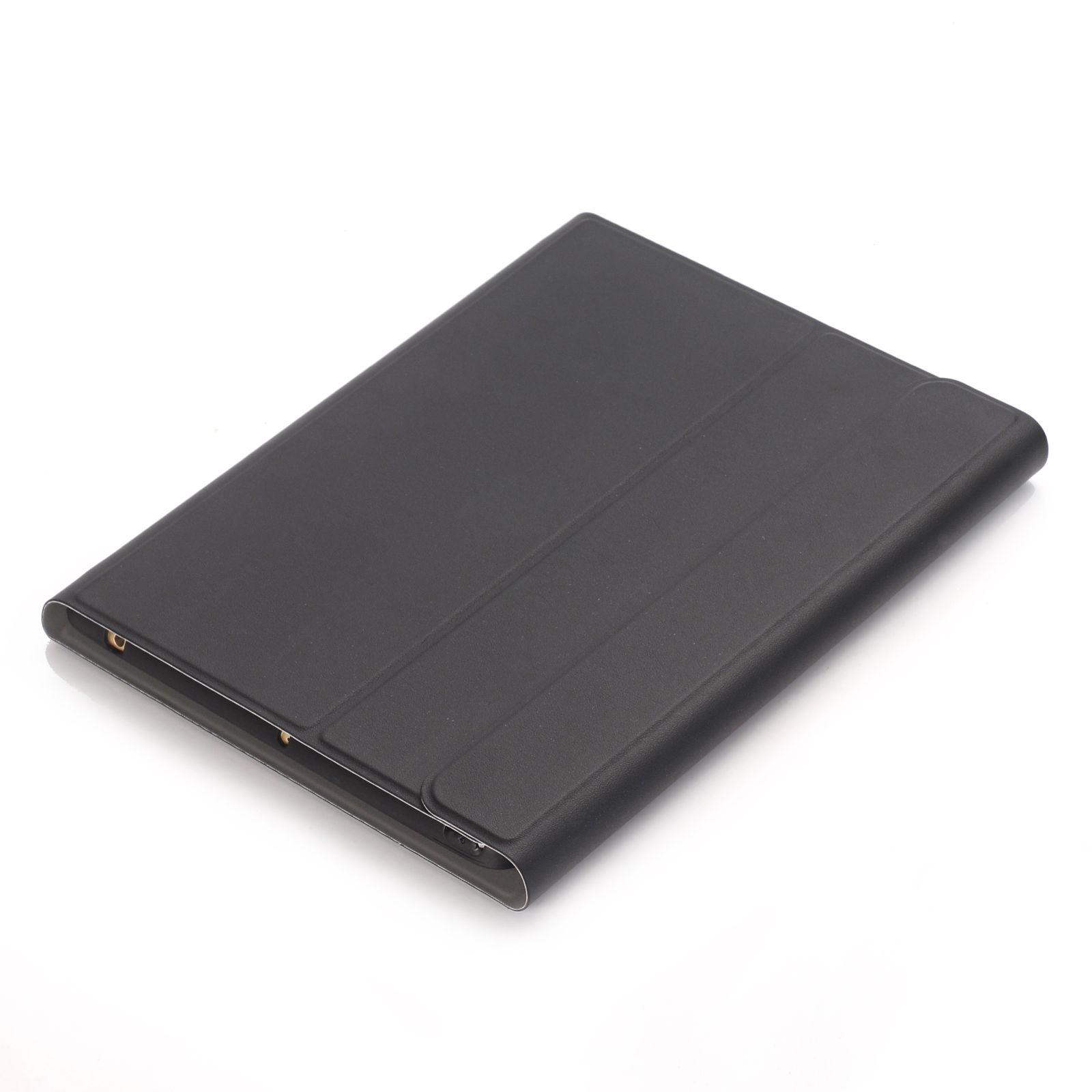 Schwarze Tablet-Hülle, geschlossen, mit mattem Finish, auf weißem Hintergrund.