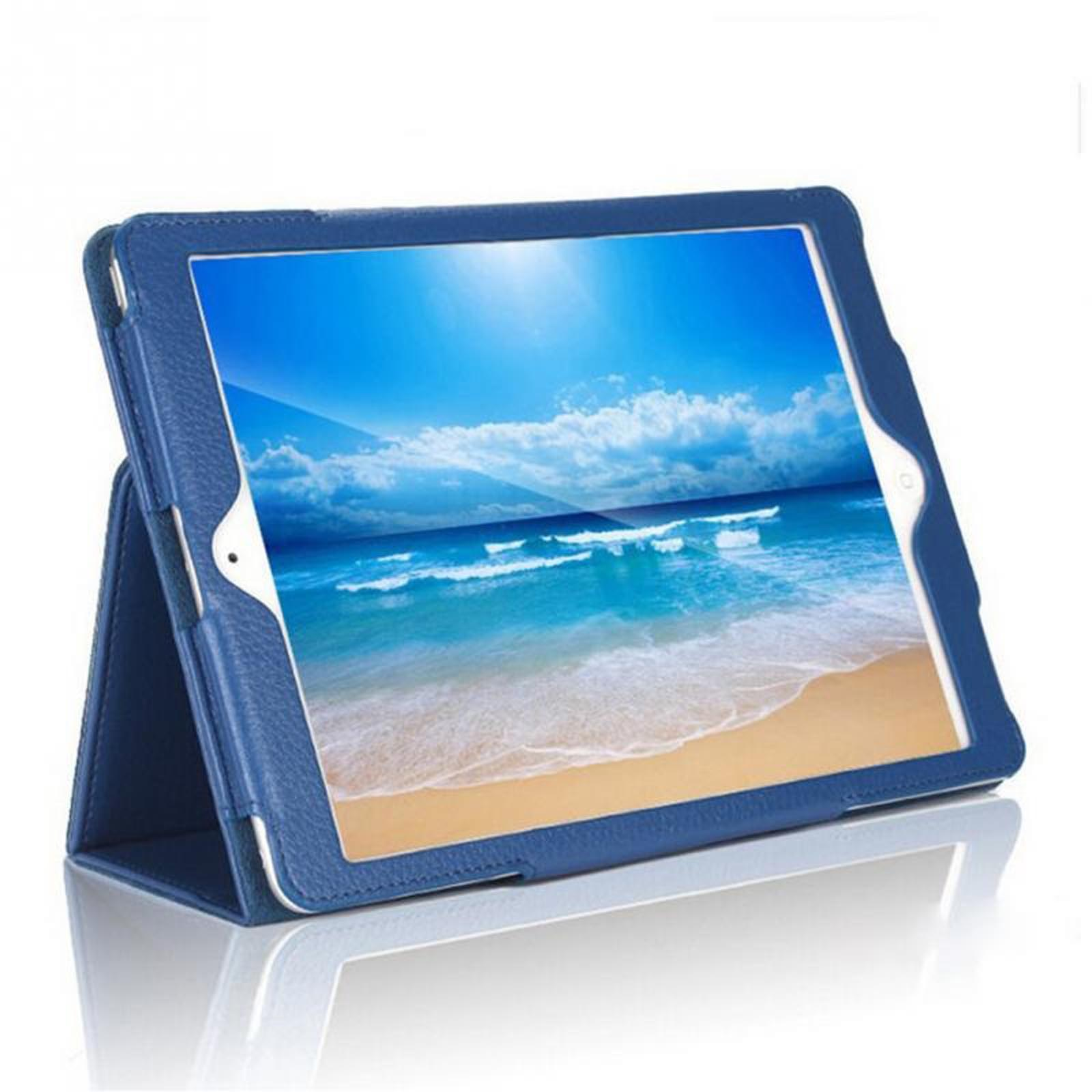 Blaue Tablethülle mit Ständer. Tablet zeigt eine Strandszene. Hülle ist geöffnet.