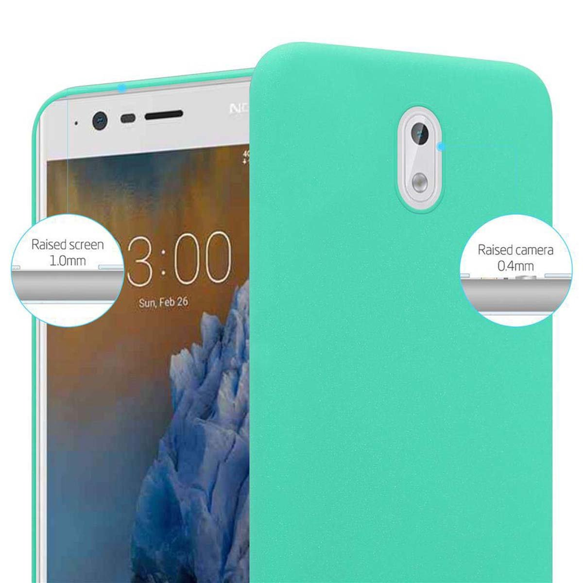 Primo piano di un telefono con custodia verde. Lo schermo mostra l'ora e un dettaglio rialzato.