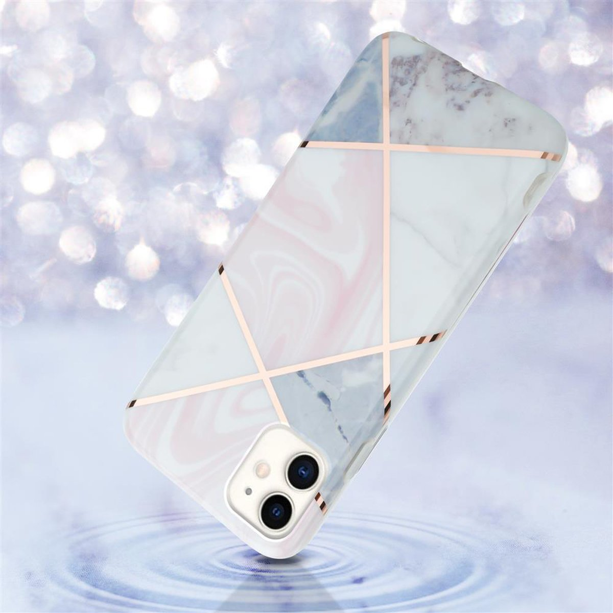 Custodia per iPhone bianca con design a marmo rosa e blu e dettagli dorati.