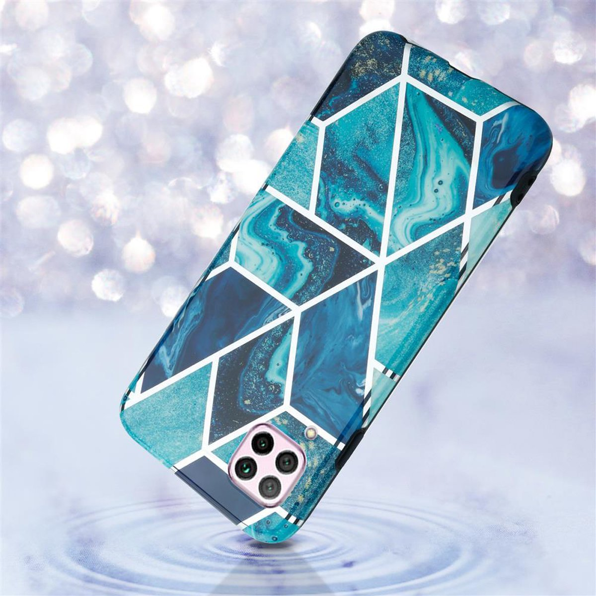 Custodia per telefono in marmo blu con dettagli bianchi e fotocamera nera.