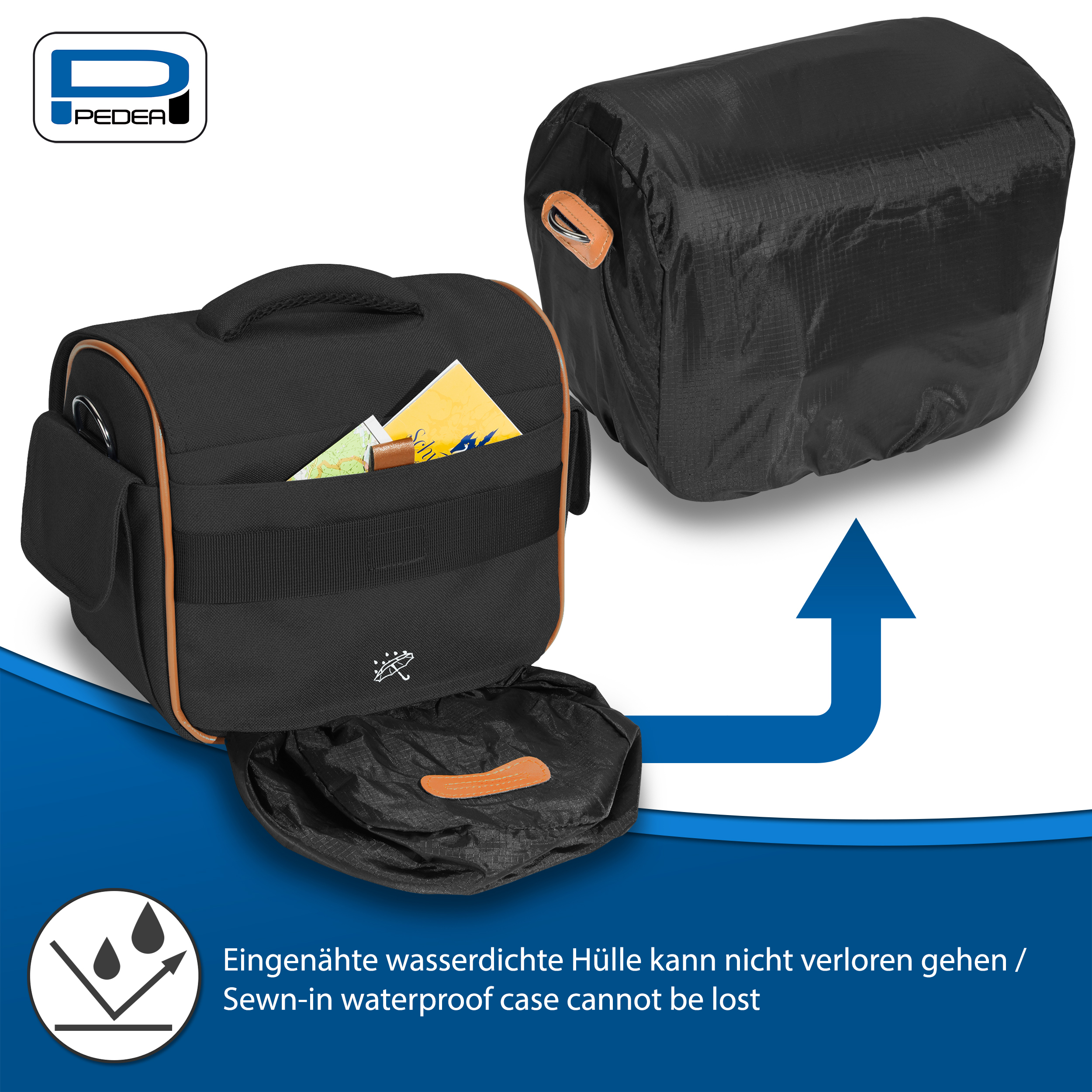 Schwarze Kameratasche mit offener Tasche, die eine Karte zeigt, und Regenschutz.