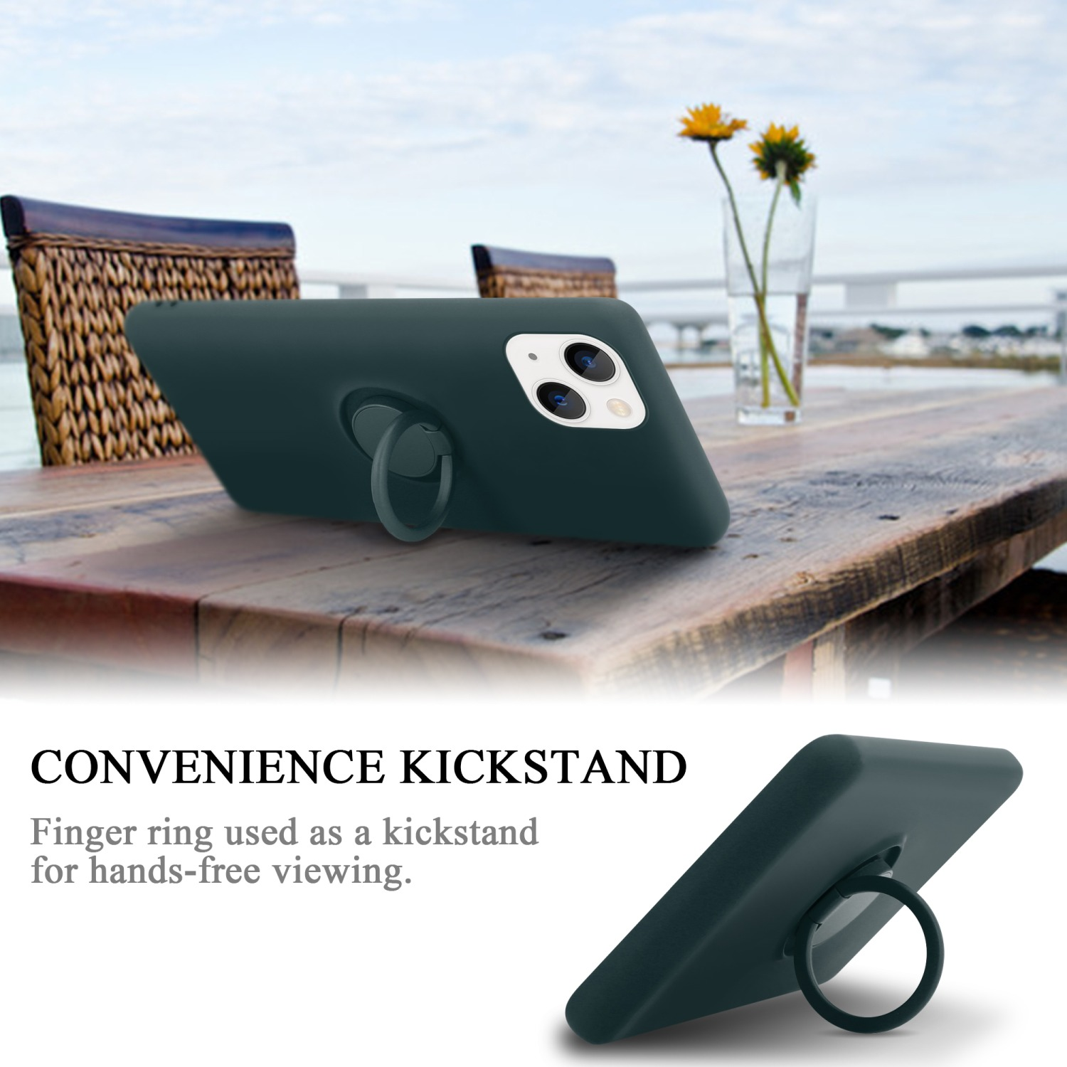 Dunkelgrüne Handyhülle mit Ring auf einem Holztisch. Hintergrund: Stühle, Blumen und Himmel.