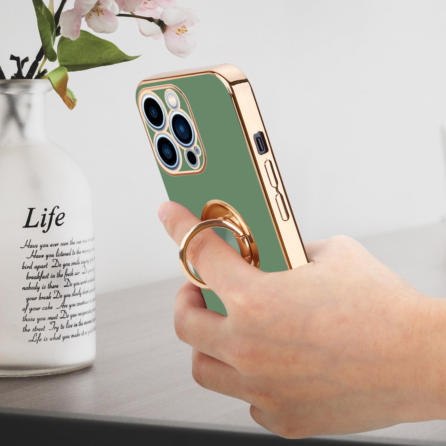 CADORABO Hülle Kameraschutz 13 Backcover, und Gold Glossy PRO, Apple, iPhone Autohalterung, - magnetischer Hell mit Grün