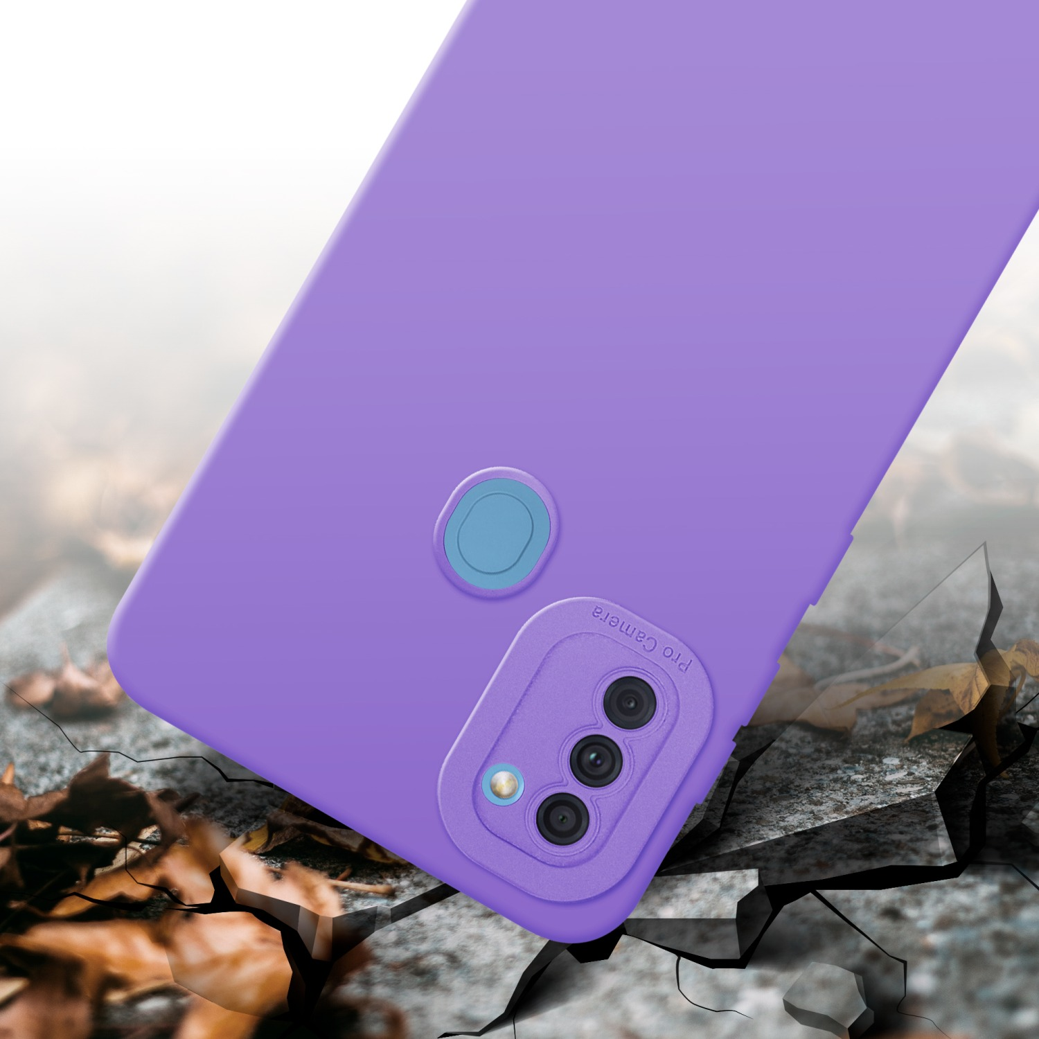Custodia viola per telefono con modulo fotocamera. Superficie incrinata sullo sfondo.