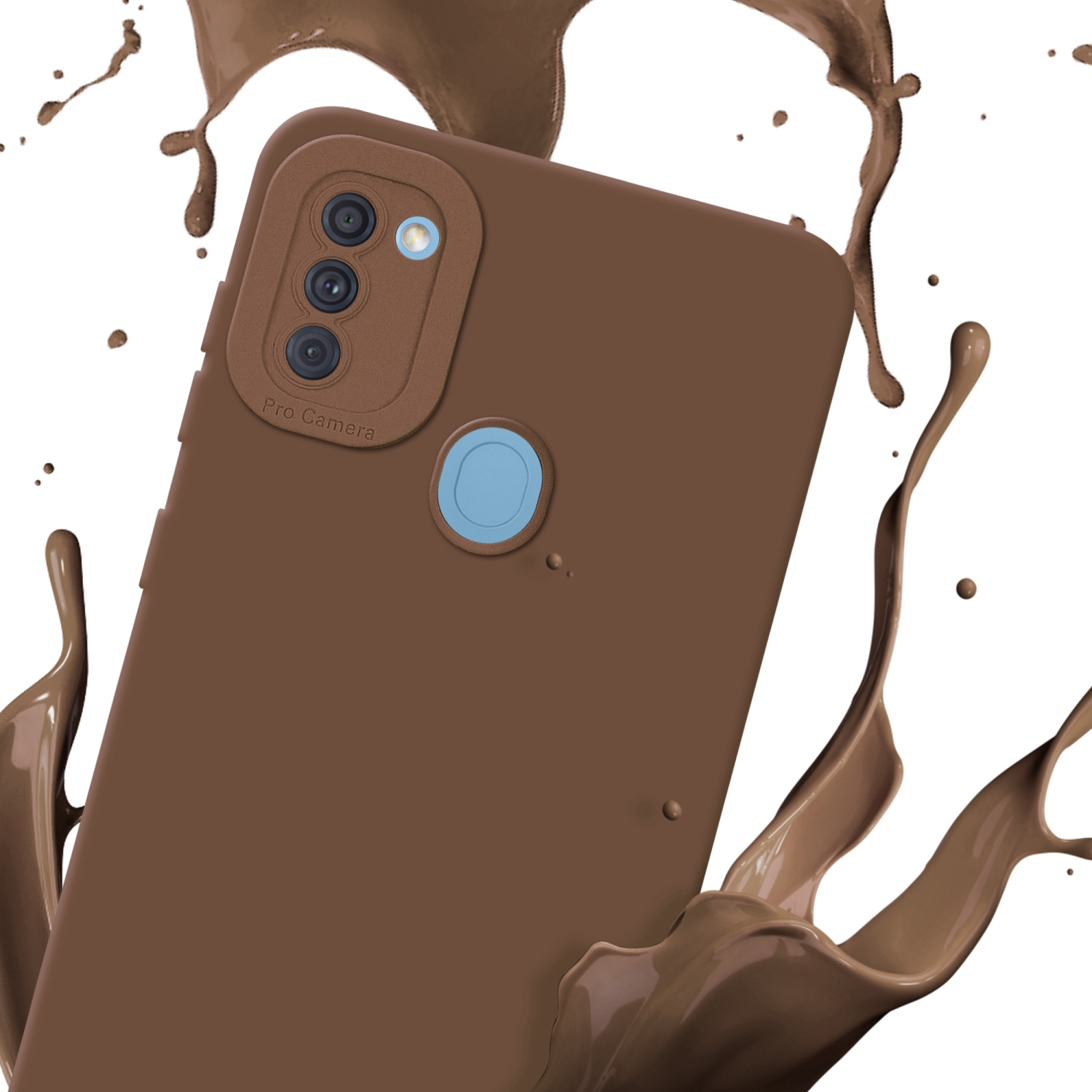 Una custodia marrone per telefono con telefono e schizzi di cioccolato. La custodia ha un ritaglio per la fotocamera. Sfondo bianco.