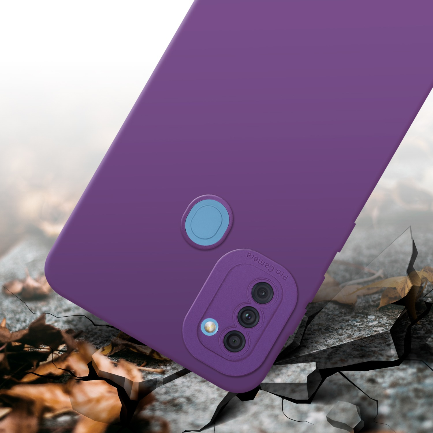Custodia per telefono viola su superficie incrinata. Dettagli della fotocamera visibili. Rocce rotte.