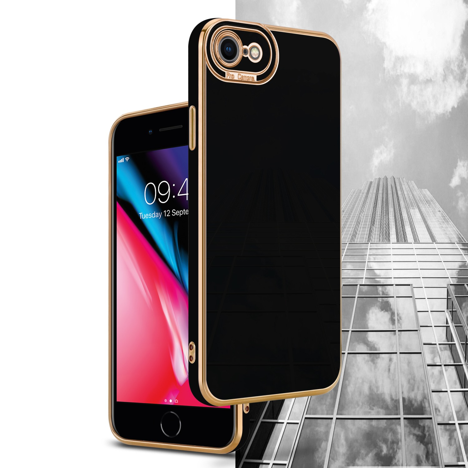 Schwarze Handyhülle mit goldenem Rand neben einem Handy mit farbigem Bildschirm, Gebäude im Hintergrund.