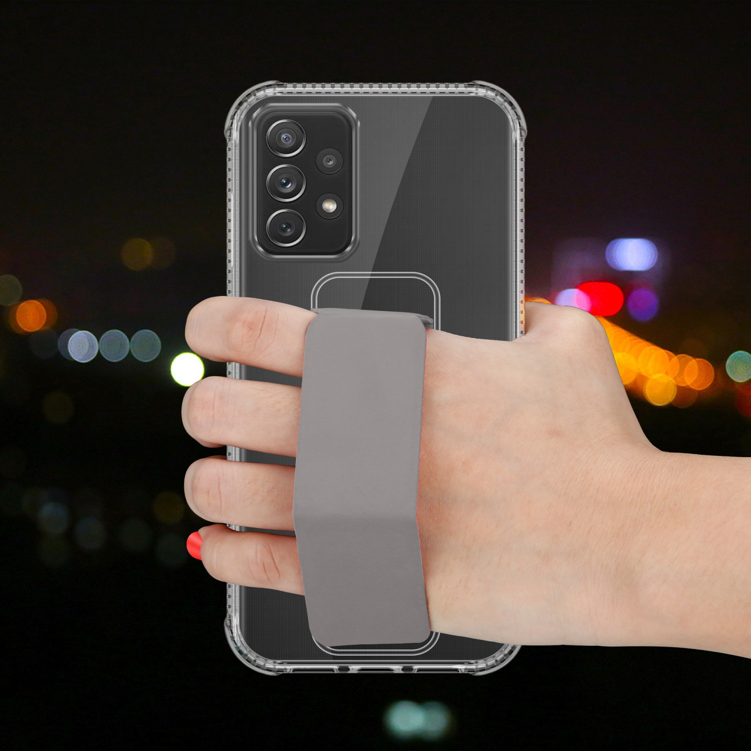Hand hält eine durchsichtige Handyhülle mit grauem Riemen, Nacht Hintergrund.