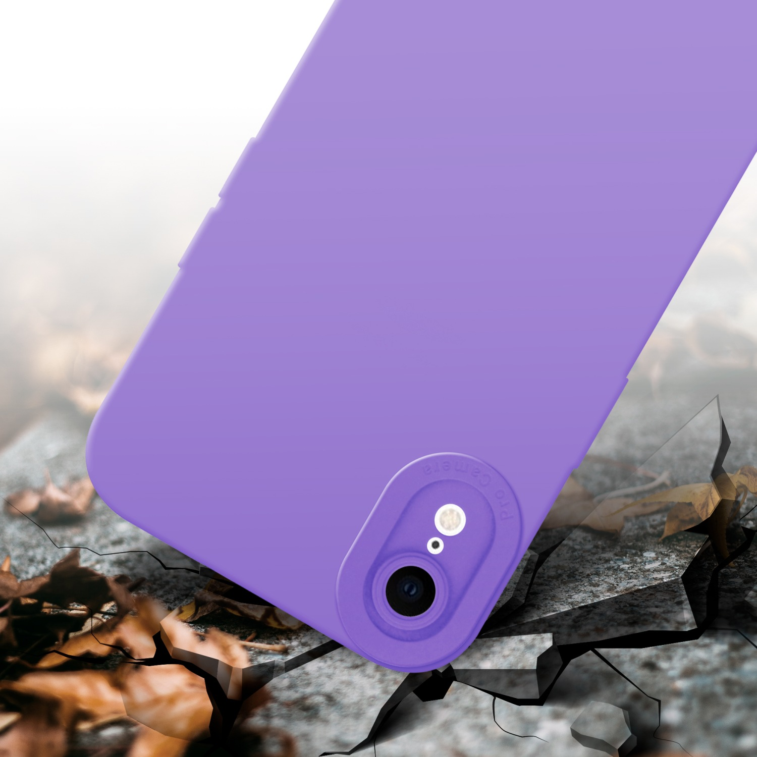Custodia per telefono viola con una fotocamera. Il telefono sembra essere su una superficie rotta.