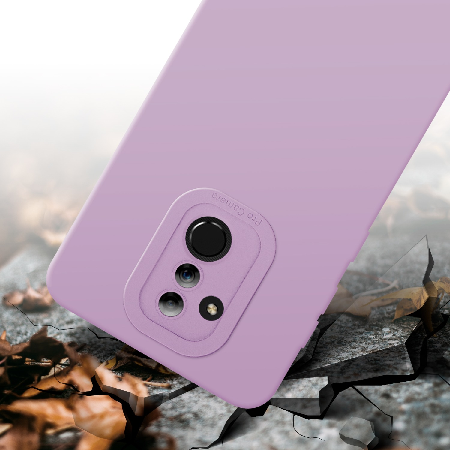 Una custodia per telefono viola su una superficie incrinata. Presenta obiettivi della fotocamera. Sfondo incrinato astratto.