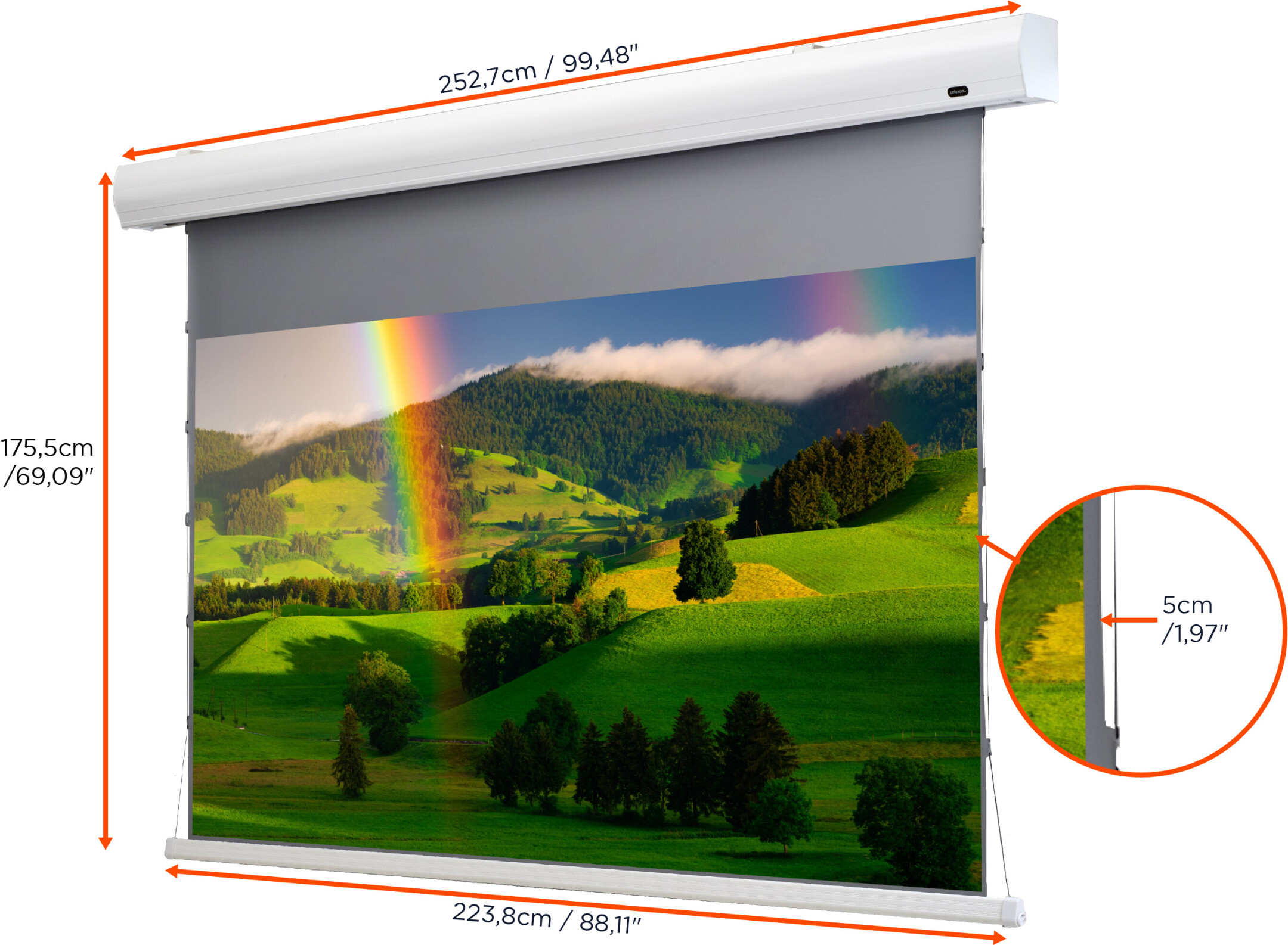 Projektorleinwand mit Landschaftsbild eines Regenbogens über grünen Hügeln. Maße sind angegeben.
