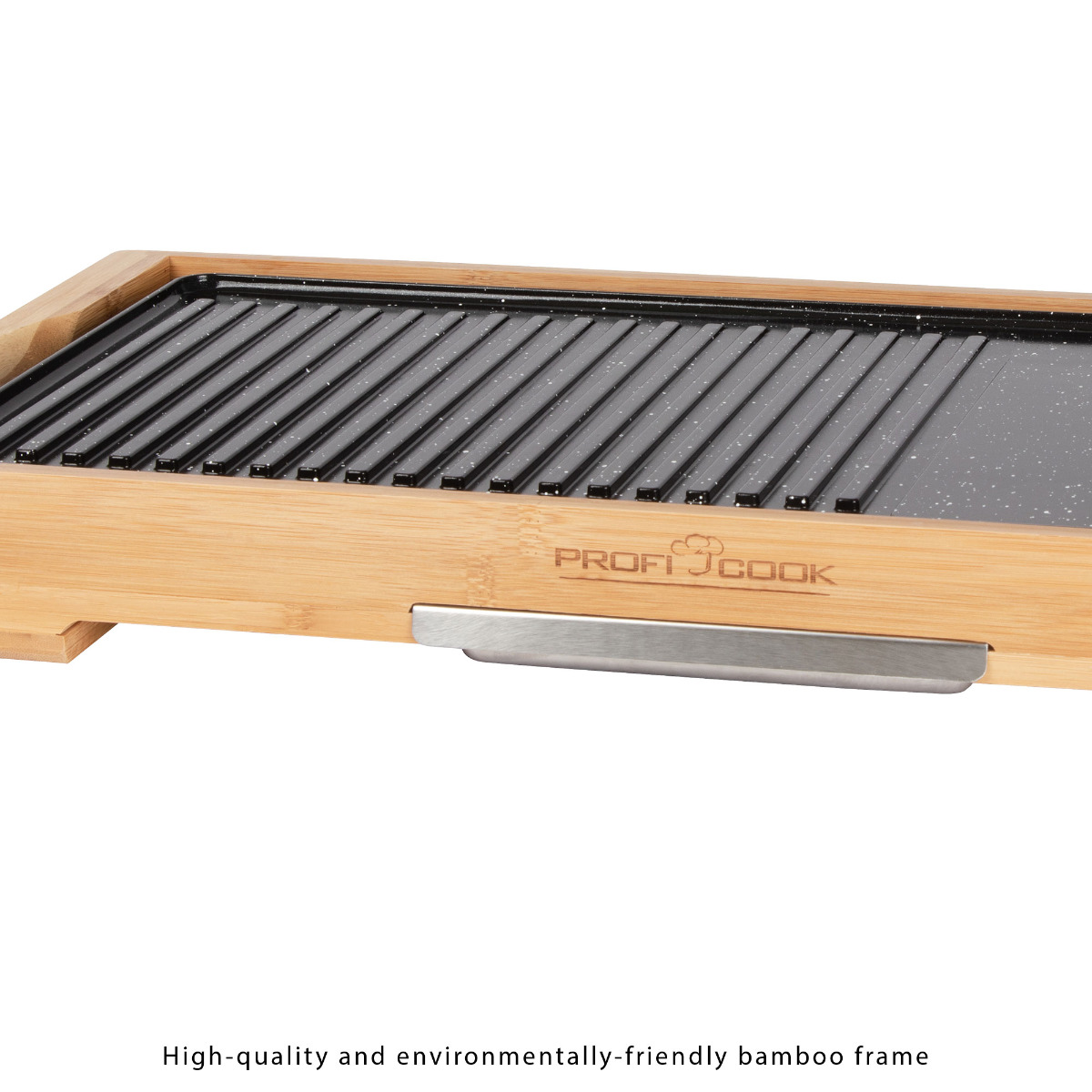 Hochwertiger Bambusrahmen mit schwarzem Grill. Text 'PROFI COOK' sichtbar. Griff ist zu sehen.