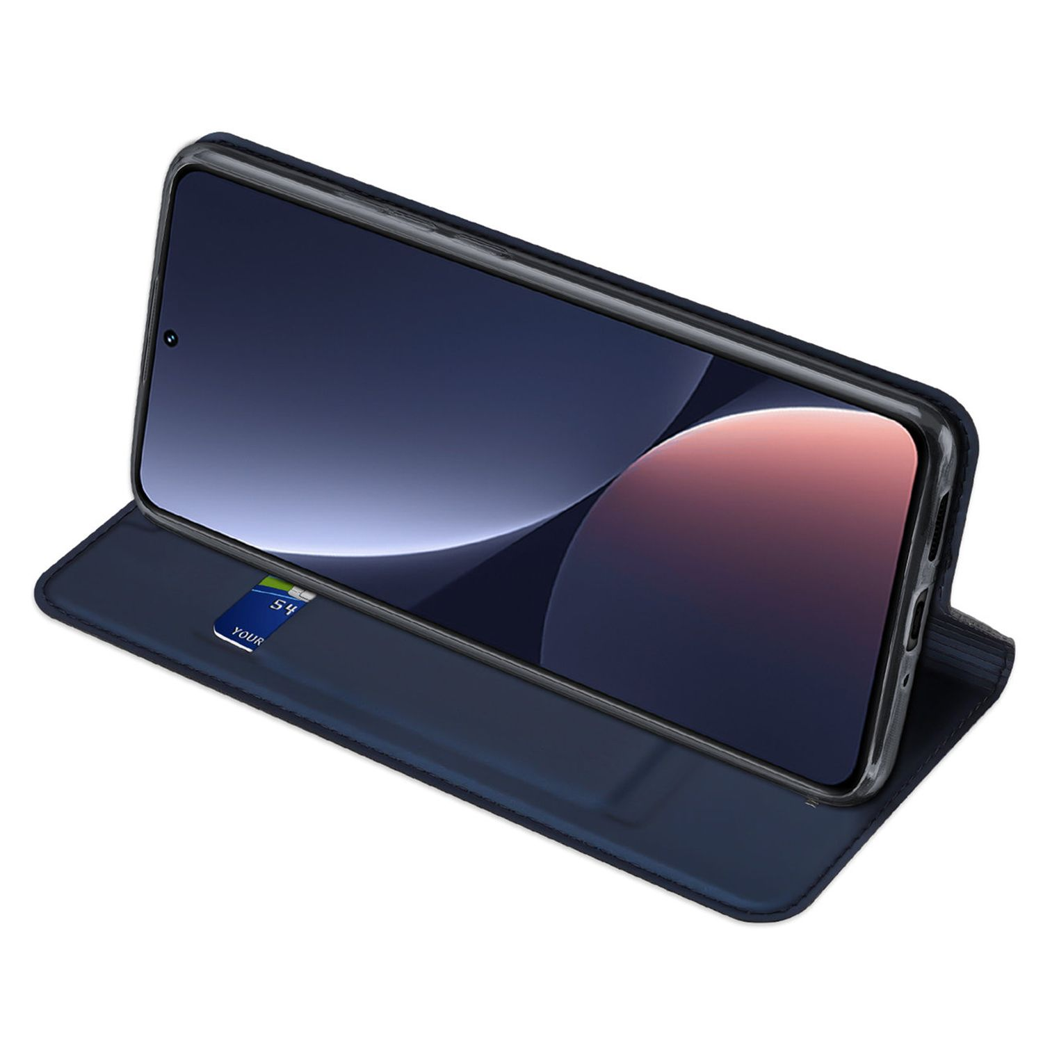 Eine blaue Handyhülle mit Handy darin, mit Karte in der Hülle.