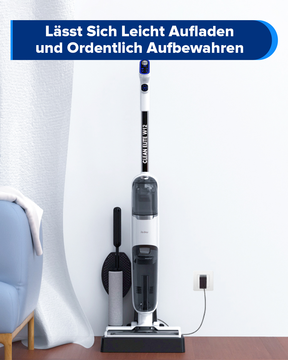 Weißer und schwarzer Stielstaubsauger in der Nähe einer Wand mit Text in einer blauen Box.