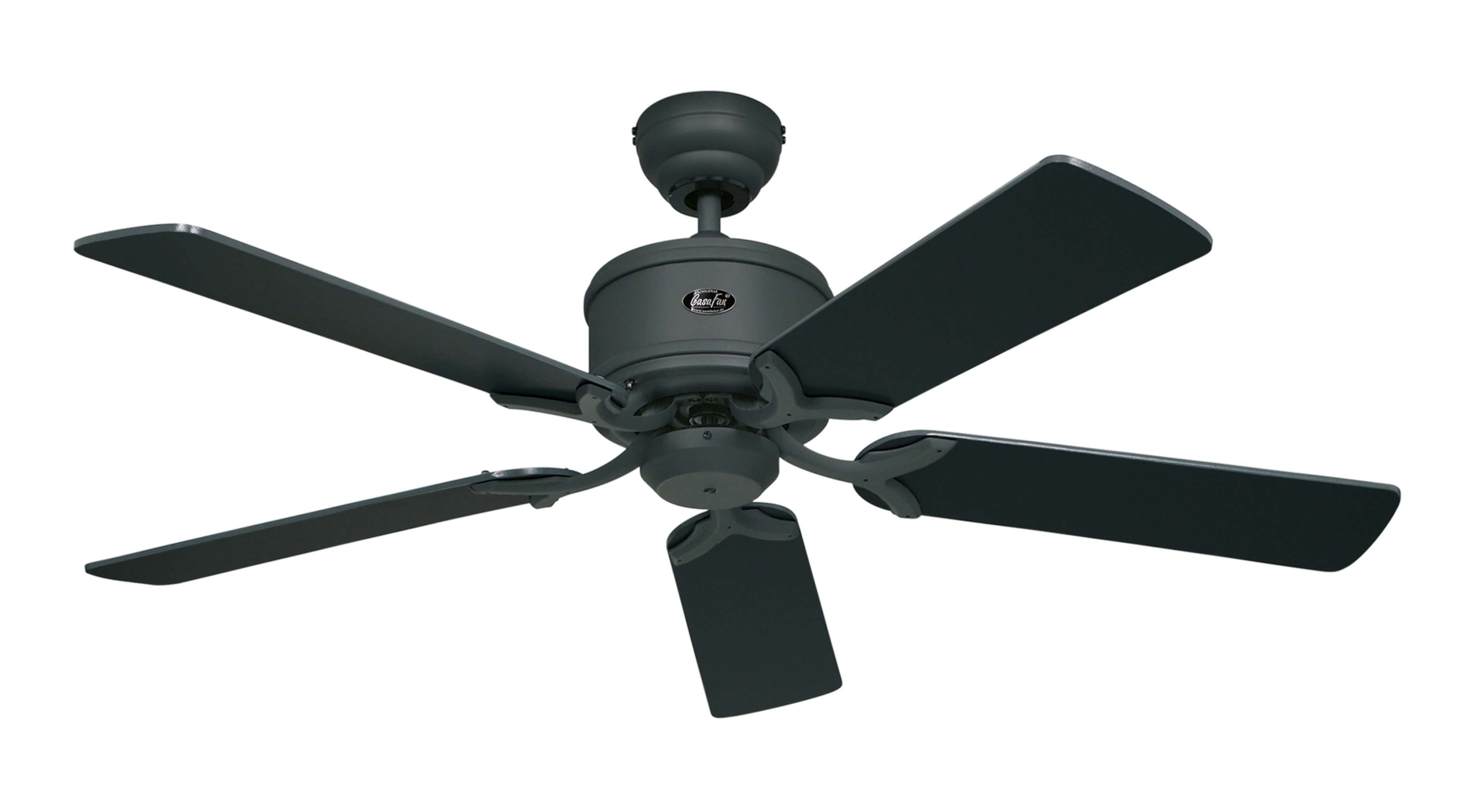 Un ventilatore da soffitto grigio con cinque pale. Il ventilatore ha un alloggiamento motore centrale ed è posto su uno sfondo bianco.