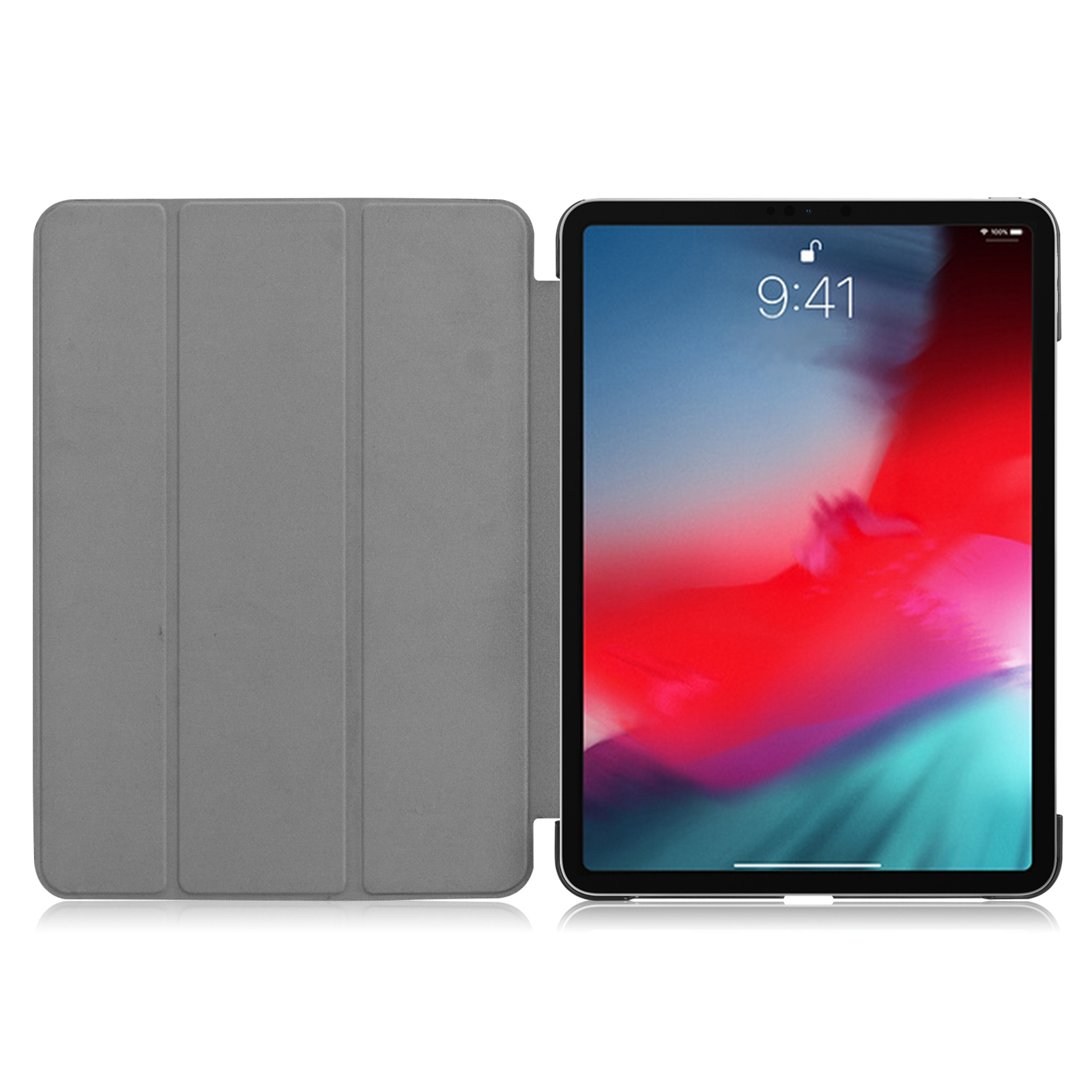 Tablet mit grauer Hülle. Das Tablet ist eingeschaltet und zeigt die Uhrzeit und den Akku an.
