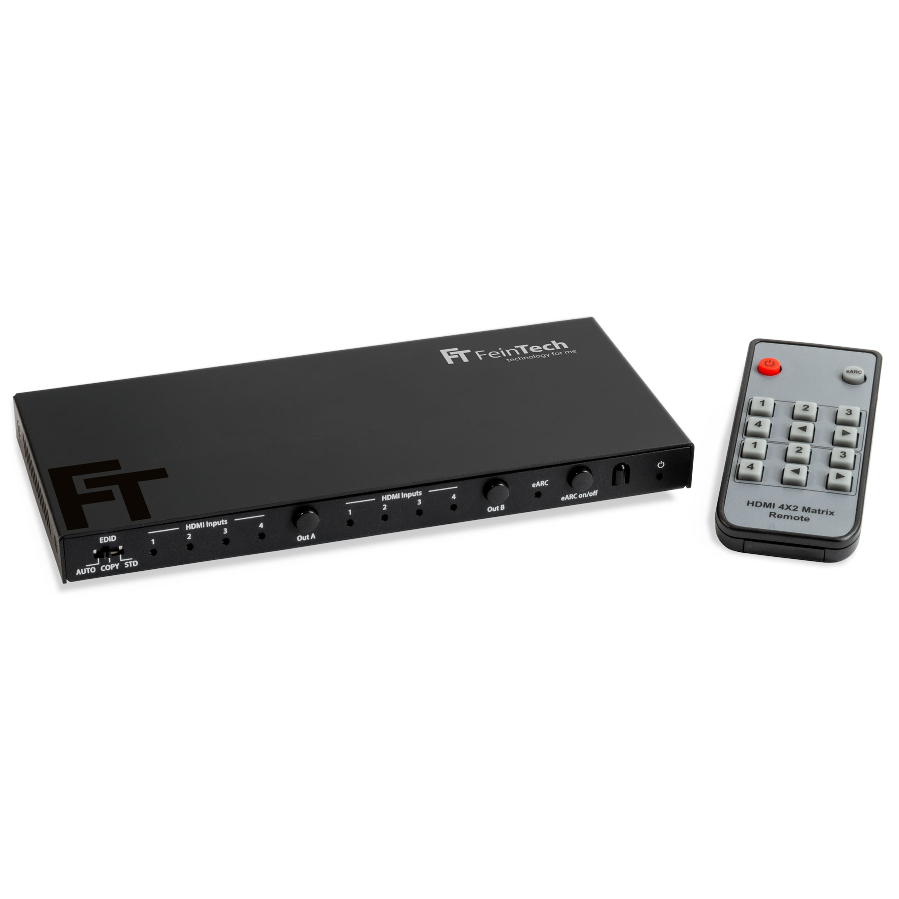 Schwarze HDMI-Matrixbox mit Eingängen, Ausgängen und Fernbedienung. Weißer Hintergrund.