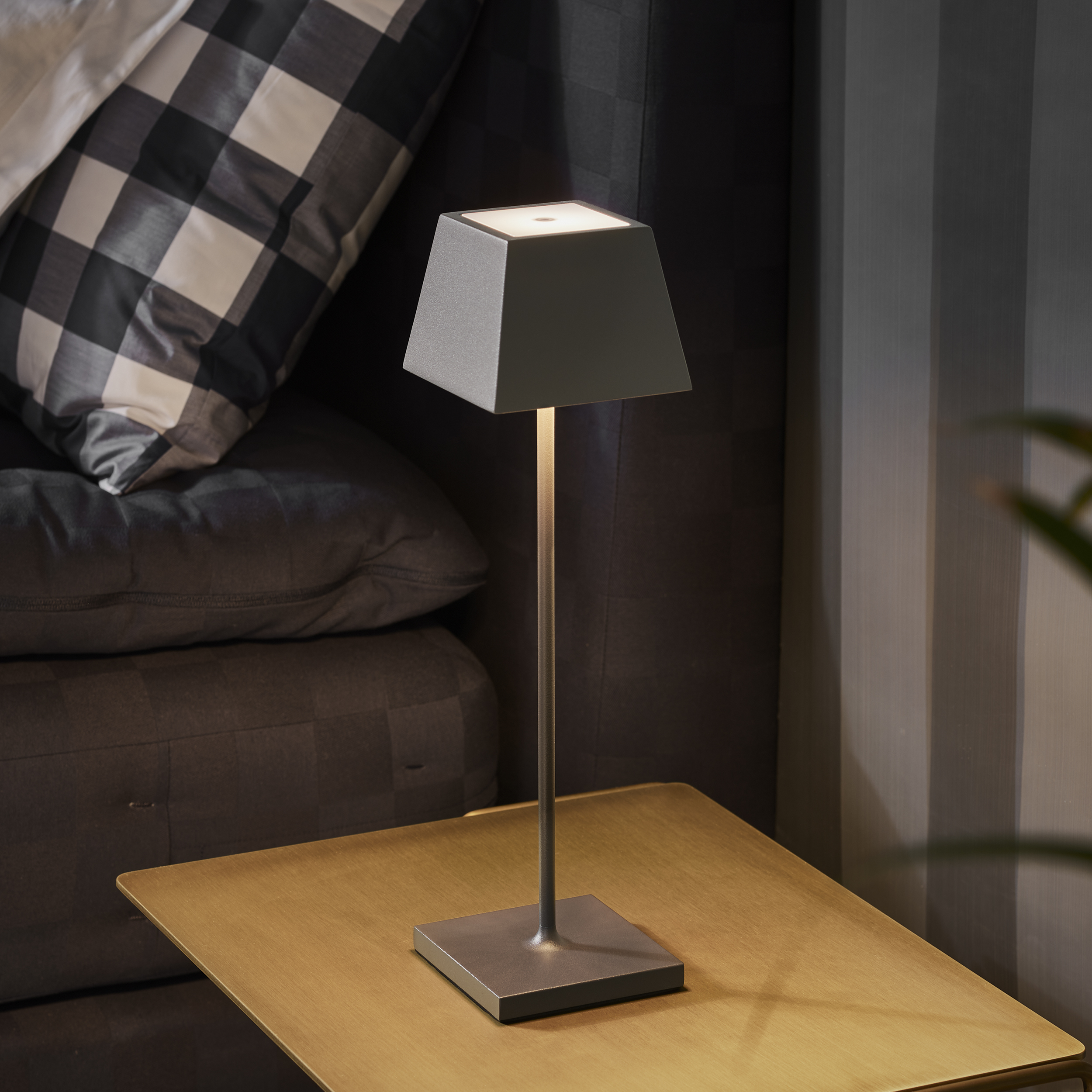 warmweiss eckig graphitgrau Table SIGOR LED Lamp NUINDIE