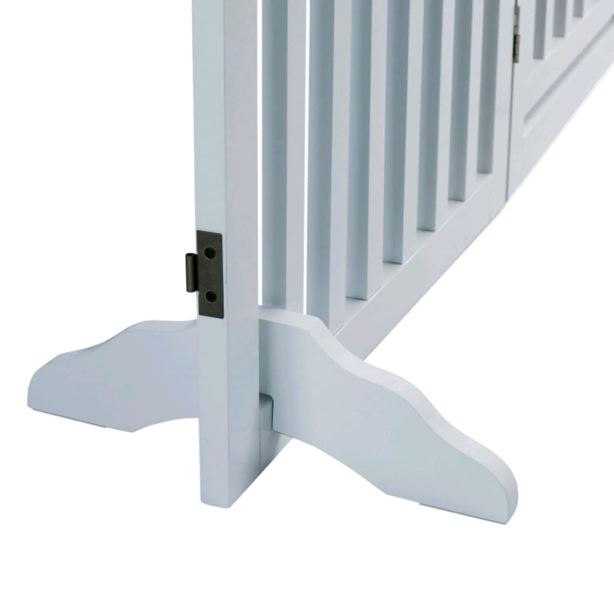 Weißes Babygitter, Detail von Fuß und Lamellen.