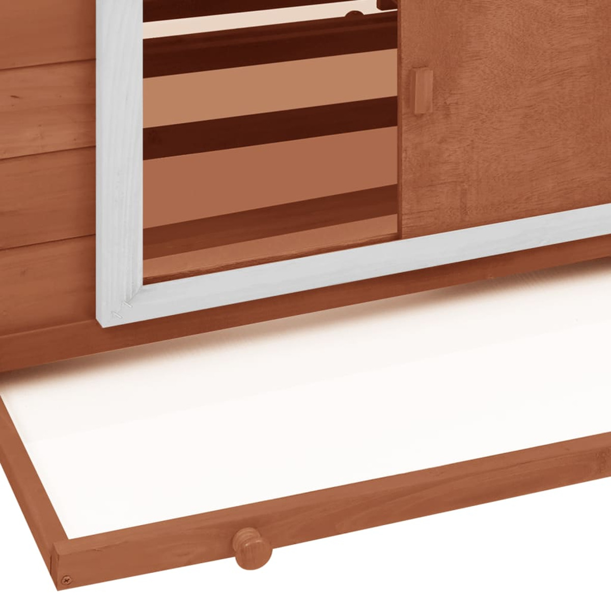 Holz-Kaninchenstall mit Schiebetür und weißer Schublade am Boden.