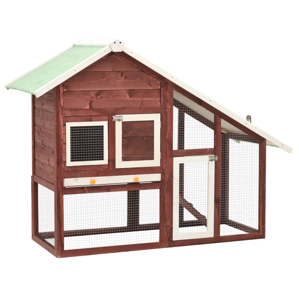 Hühnerstall aus Holz mit grünem Dach. Er hat eine Tür, Fenster und ein Drahtgeflecht. Der Hintergrund ist weiß.