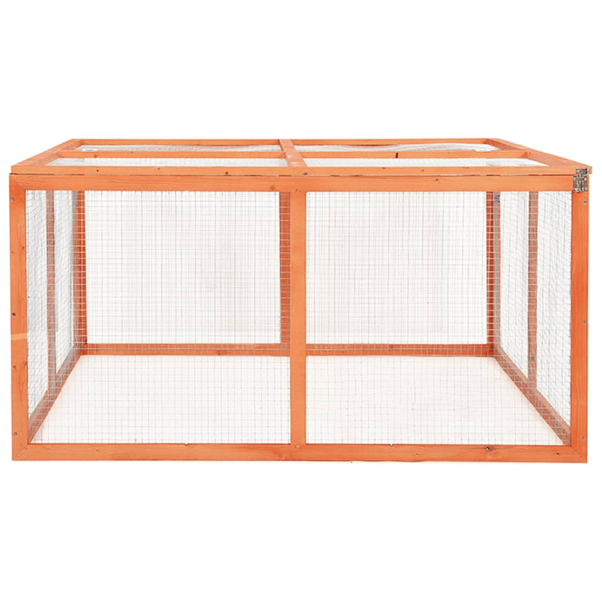 Hühnerstall mit Holzrahmen, Seiten und Oberseite aus Drahtgeflecht, offenes Design.