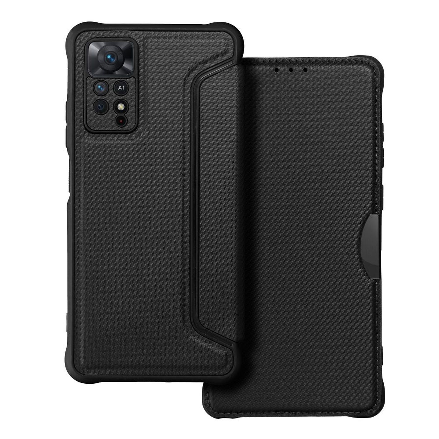 Schwarze Telefonhülle, geöffnet, zeigt Kohlefasermuster. Das Telefon hat eine Kamera.