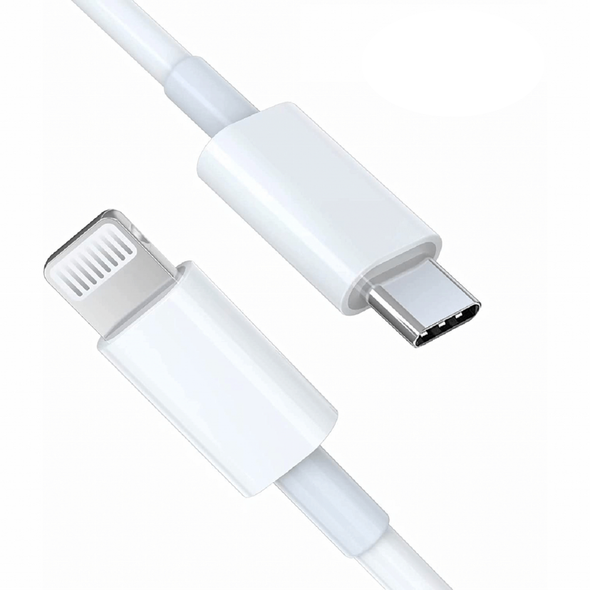 Weißes USB-C-auf-Lightning-Kabel. Beide Enden sichtbar, auf weißem Hintergrund.