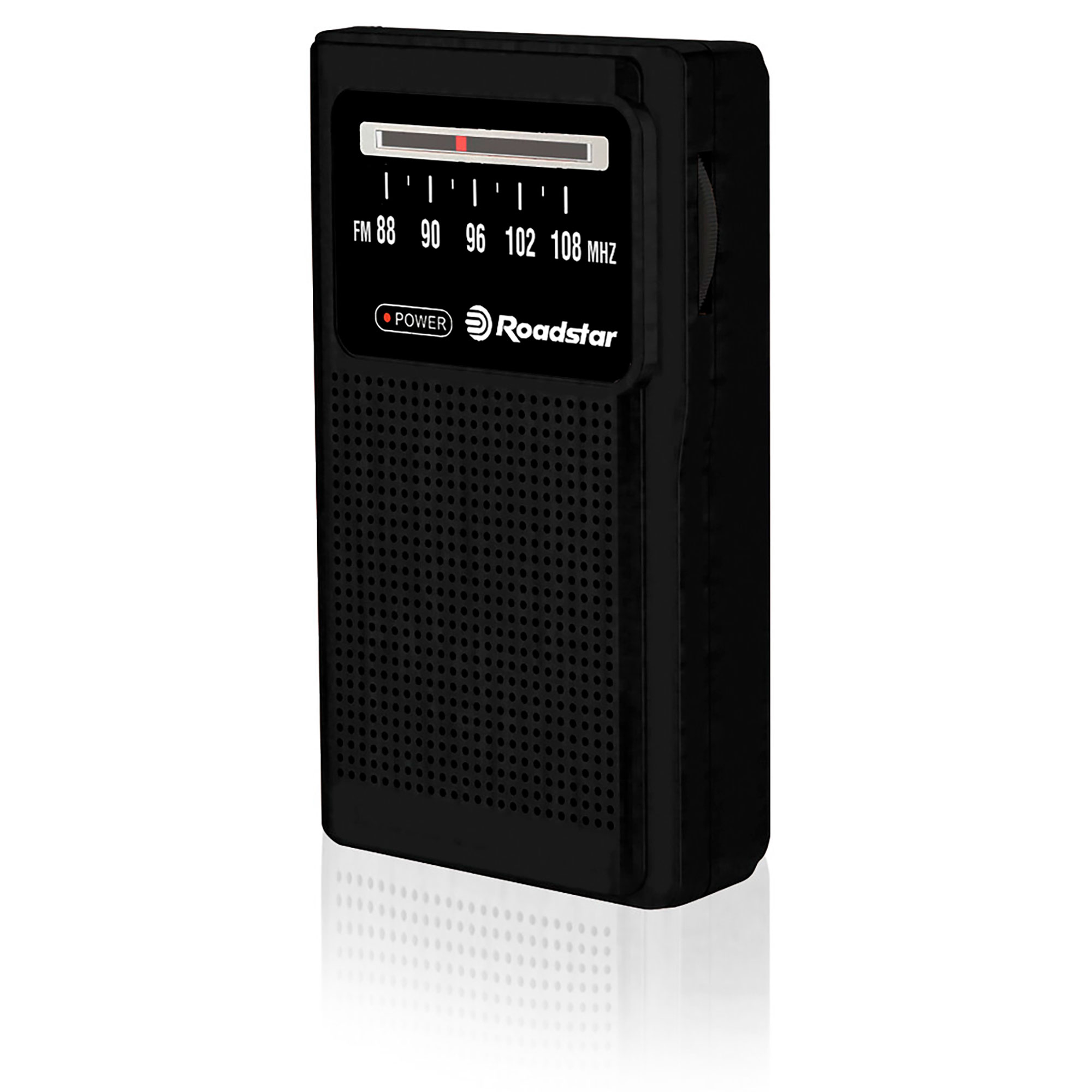 Schwarzes Roadstar-Radio mit Display und Knöpfen auf weißem Grund.