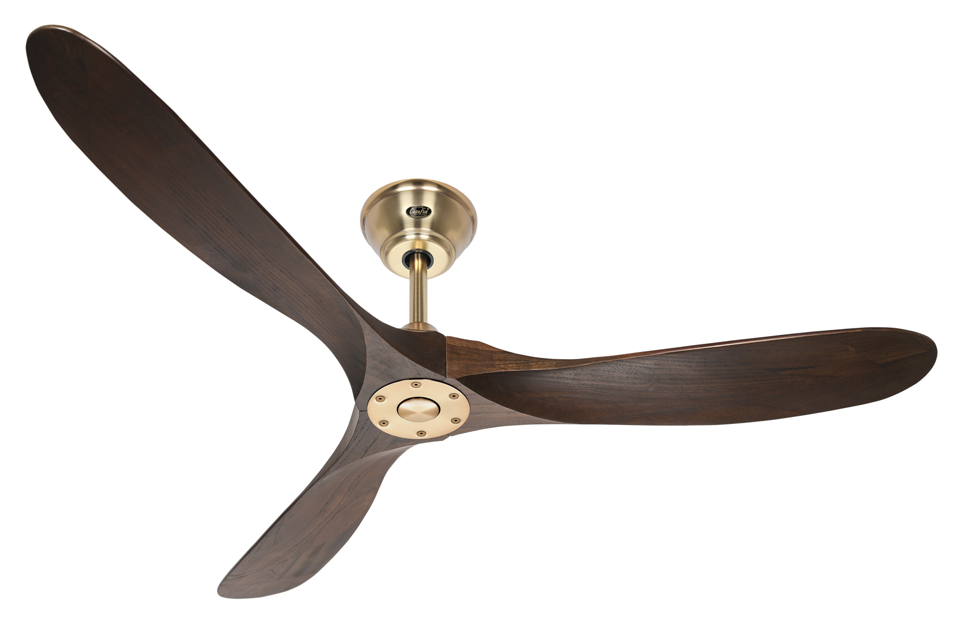 Ventilatore da soffitto con tre pale in legno scuro e alloggiamento motore in ottone.