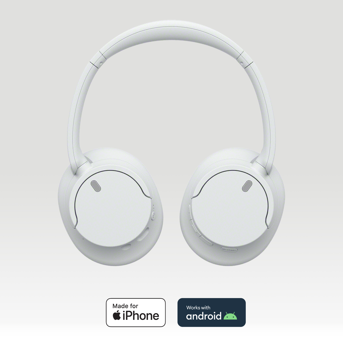 Weiße Over-Ear-Kopfhörer mit den Aufschriften 'Made for iPhone' und 'Works with Android'.