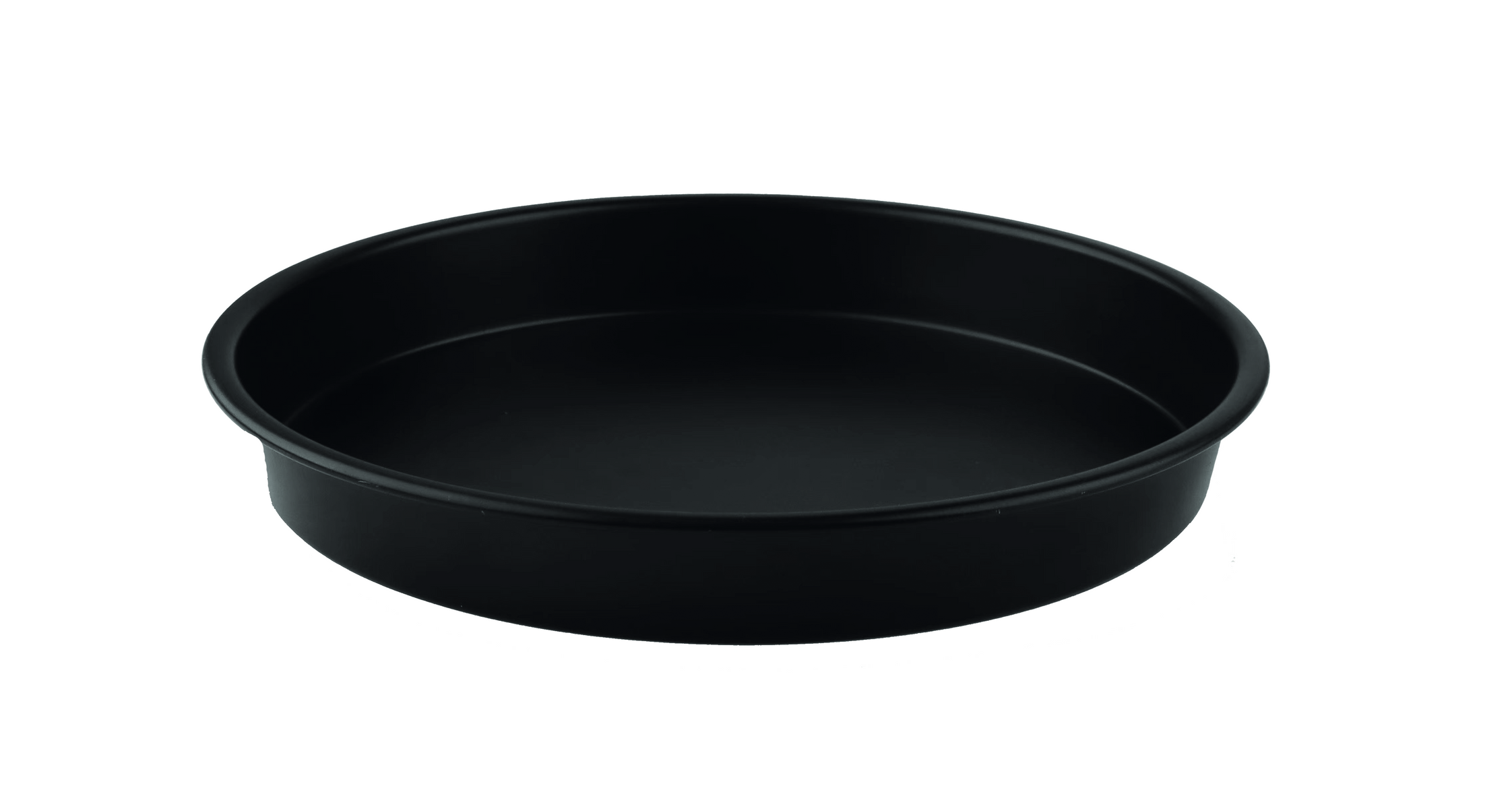 Una bandeja negra redonda para hornear sobre un fondo blanco, con un borde bajo y una base plana.