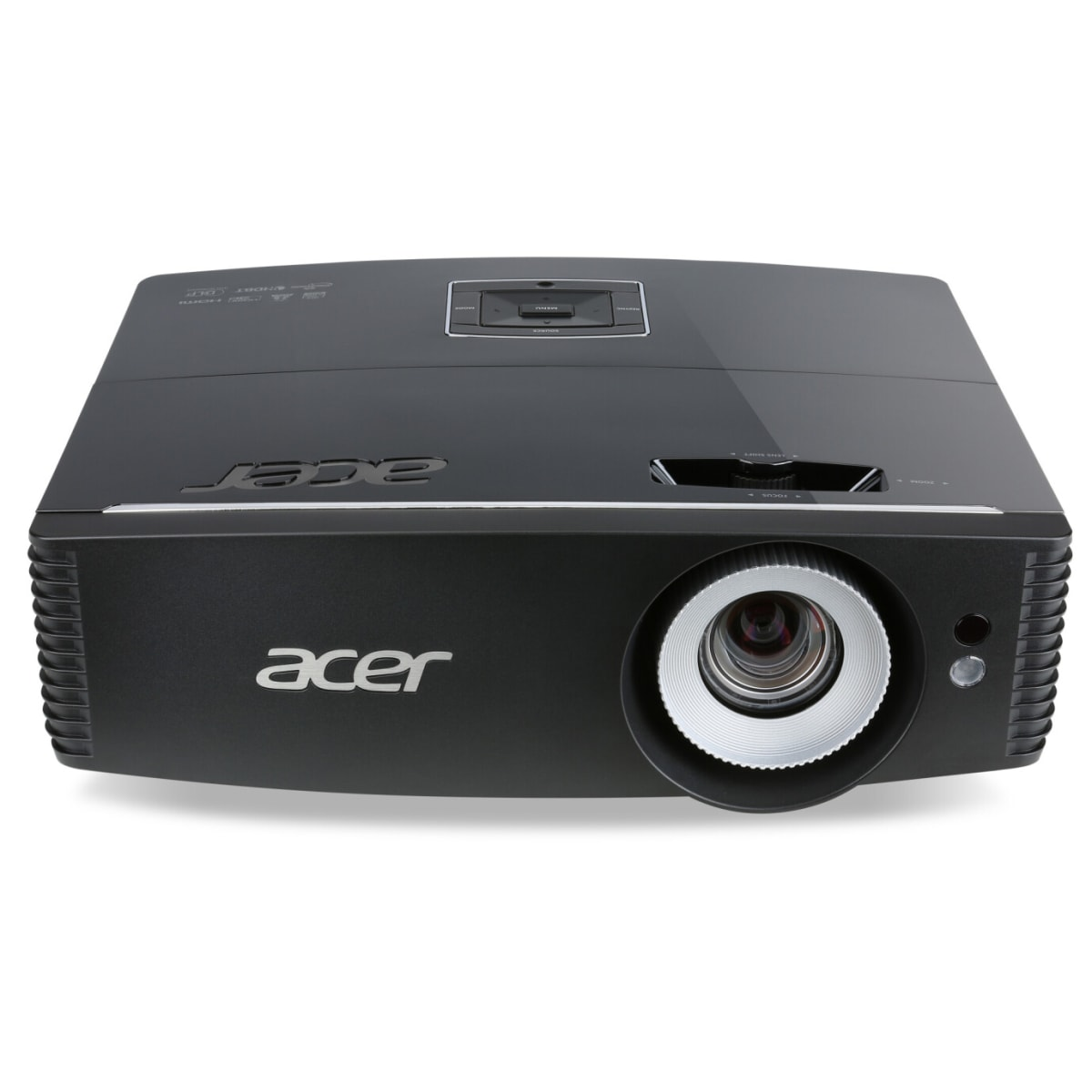 Proiettore Acer nero con logo Acer, obiettivo e pannello di controllo su superficie bianca.